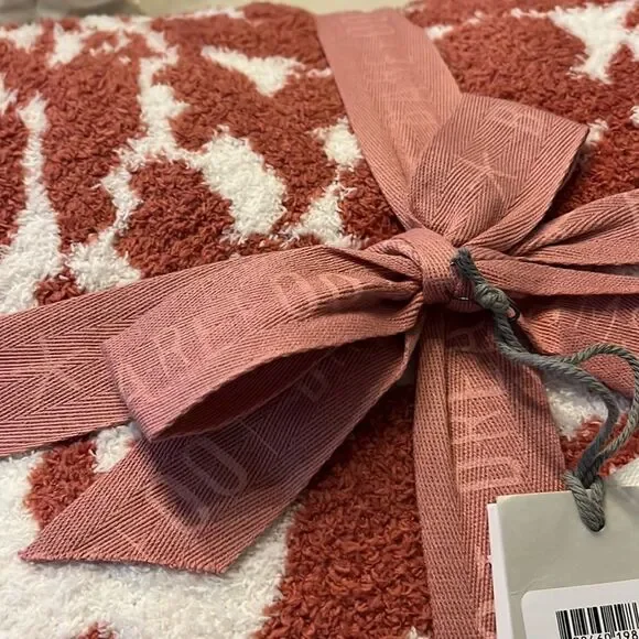 Barefoot Dreams Cozychic Bloom Blanket in Coral Red/Cream - Picture 7 of 8